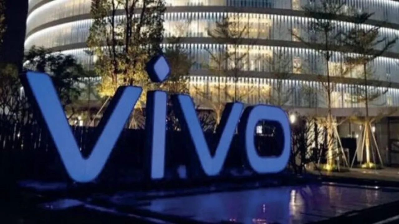 هاتف vivo القابل للطي يمتاز بشاشتين وكاميرات استثنائية